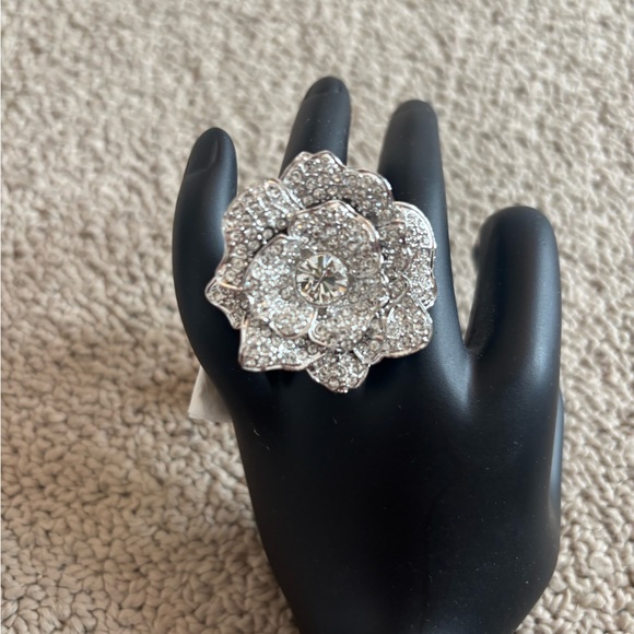 NWT Kate Spade rose garden ring. Size 7. - Picture 3 of 7